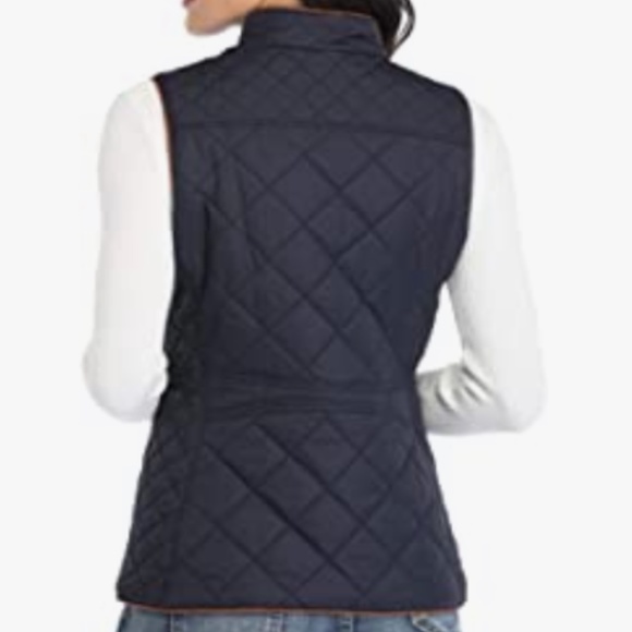 Miss Moly Quilted Vest - Picture 3 of 7
